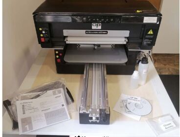 Stampante diretta DTG per stampa digitale diretta su tessuto possibile modifica per DTF